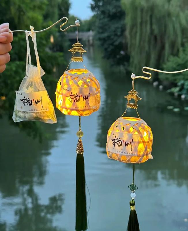 Mười Món Ăn Nhẹ Nổi Tiếng Khi Bạn Du Lịch Đến Hàng Châu Trung Quốc